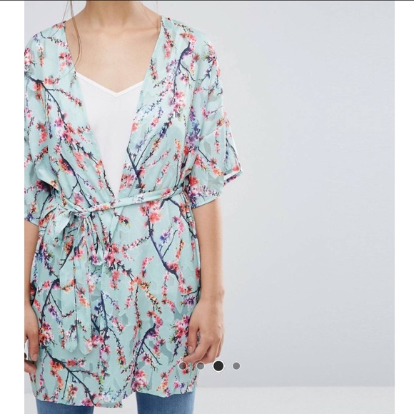 Asos darling floral printed short sleeve kimono - Picture 4 of 5